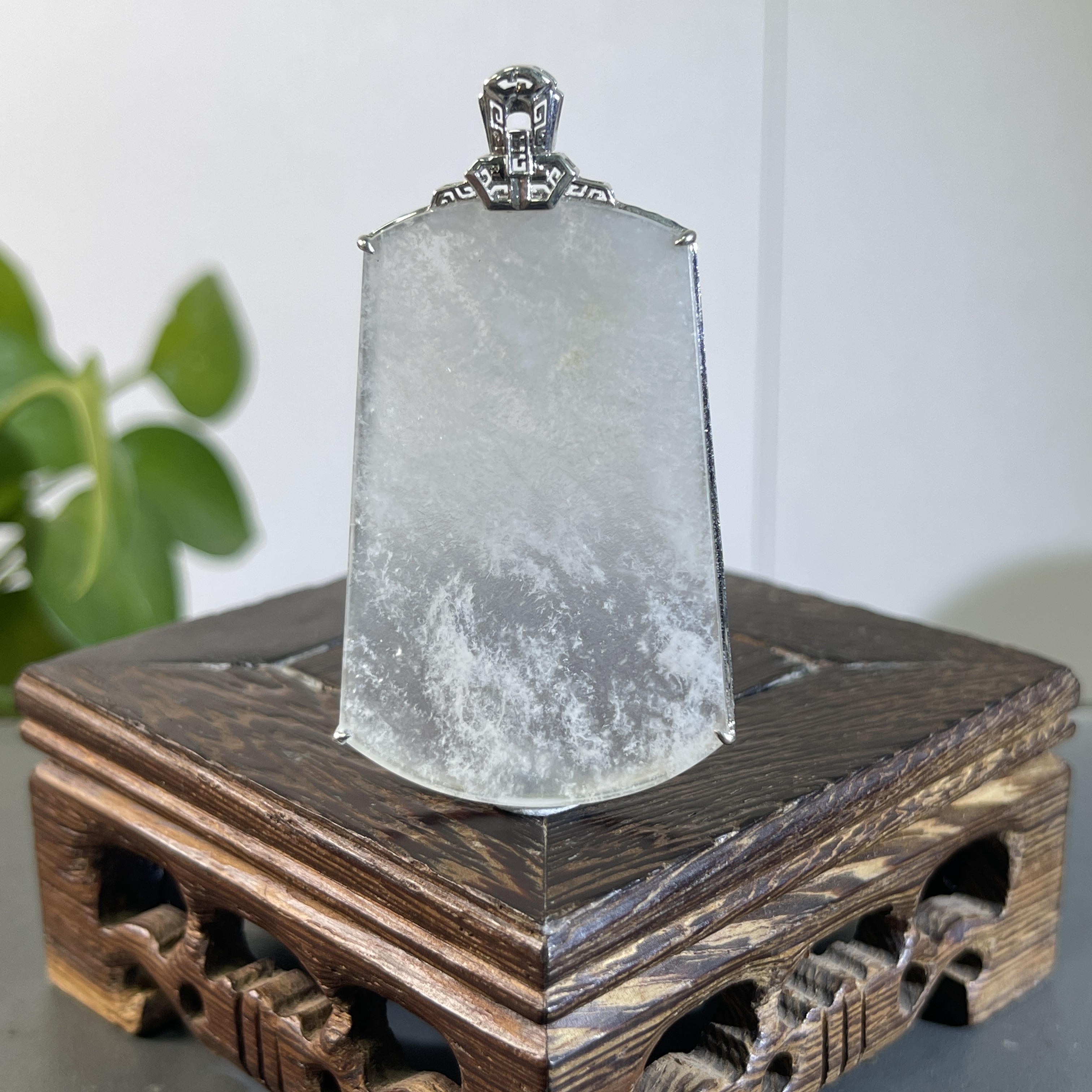 JYW02-166  天然缅甸A货翡翠  18K镶嵌无事牌