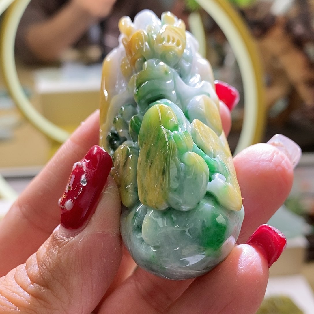 【闪购商品】翡翠颈饰未镶嵌龙牌