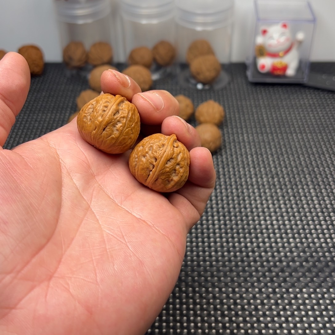 文玩核桃把件元宝