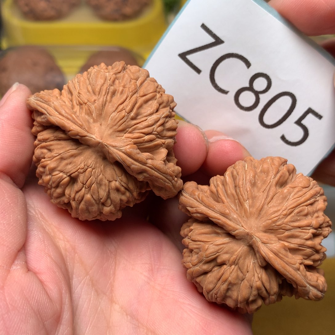 文玩核桃把件汉高楼44