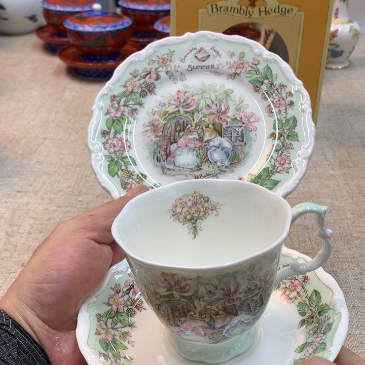 青***鱼金瓷阁家的美丽瓷器