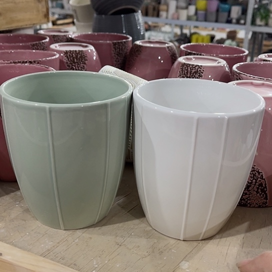 多肉绿植陶瓷花盆9.9包邮，有孔