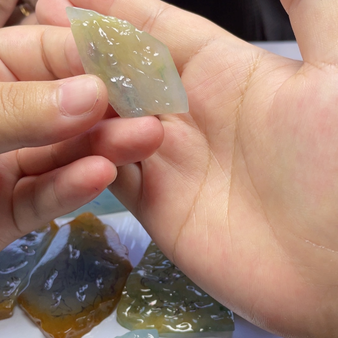 定制翡翠未镶嵌材料