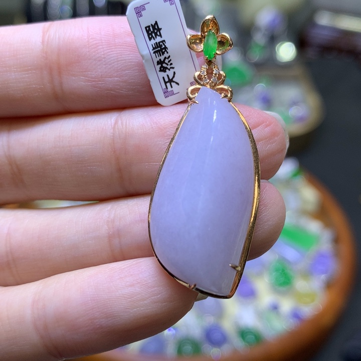 翡翠颈饰18K金镶嵌翡翠吊坠项链