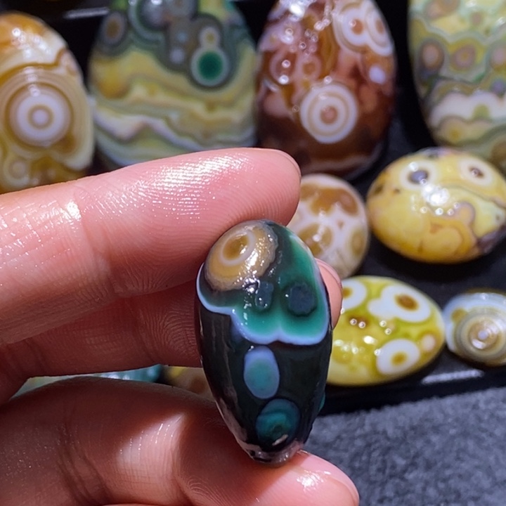 玛瑙/玉髓未镶嵌珠宝半成品104