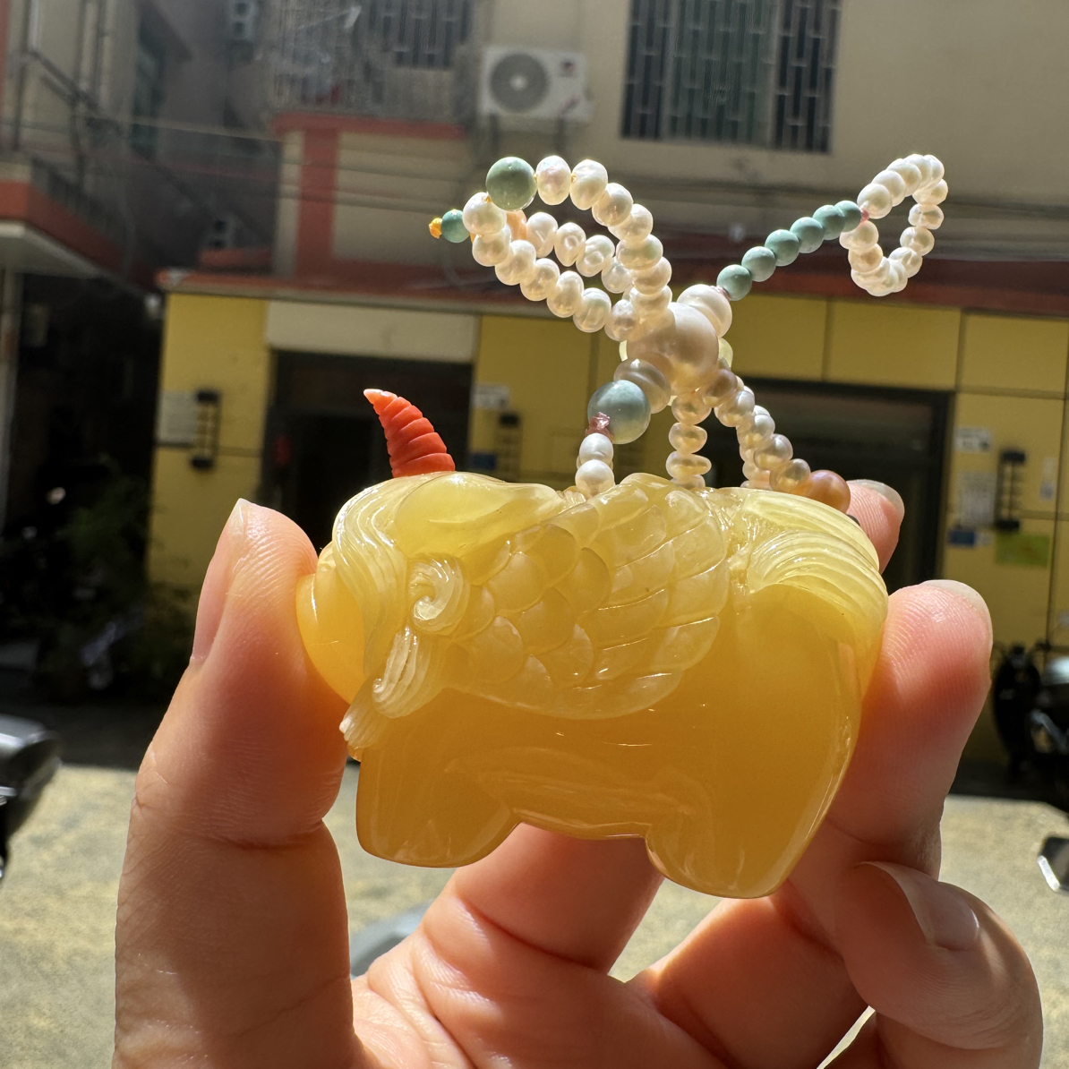 独角兽 角是红色的胖独角兽，天然蜜蜡可爱圆润饱满 