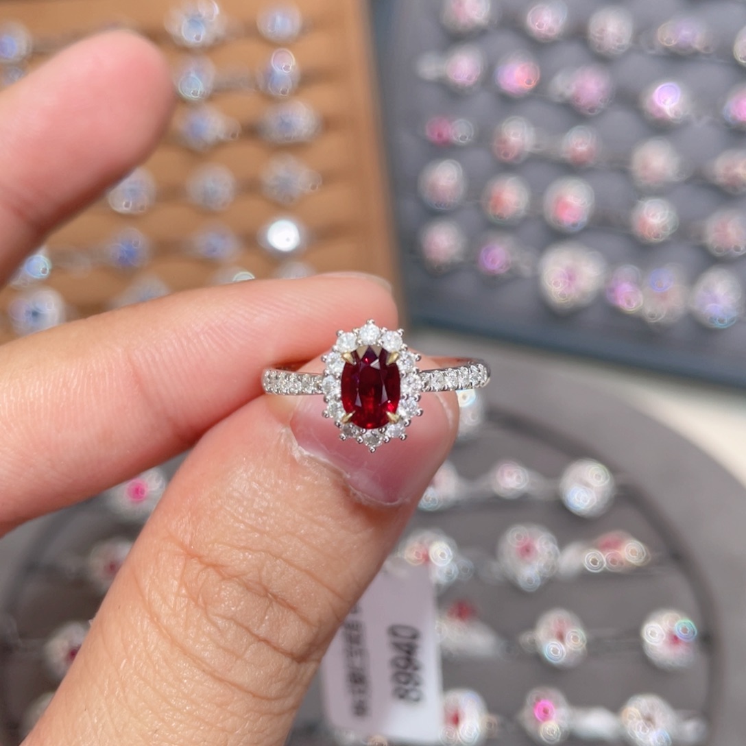 红宝石戒指18K金镶嵌0.58ct 无烧鸽血
