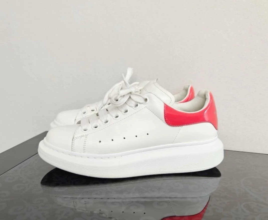 90新 Alexander McQueen/亚历山大·麦昆 漆皮粉尾小白鞋38码1787