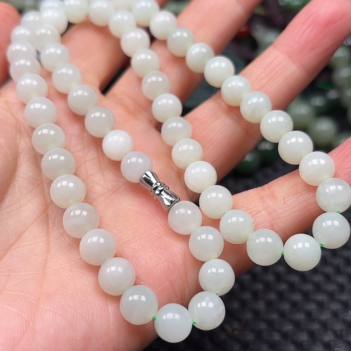 和田玉颈饰未镶嵌