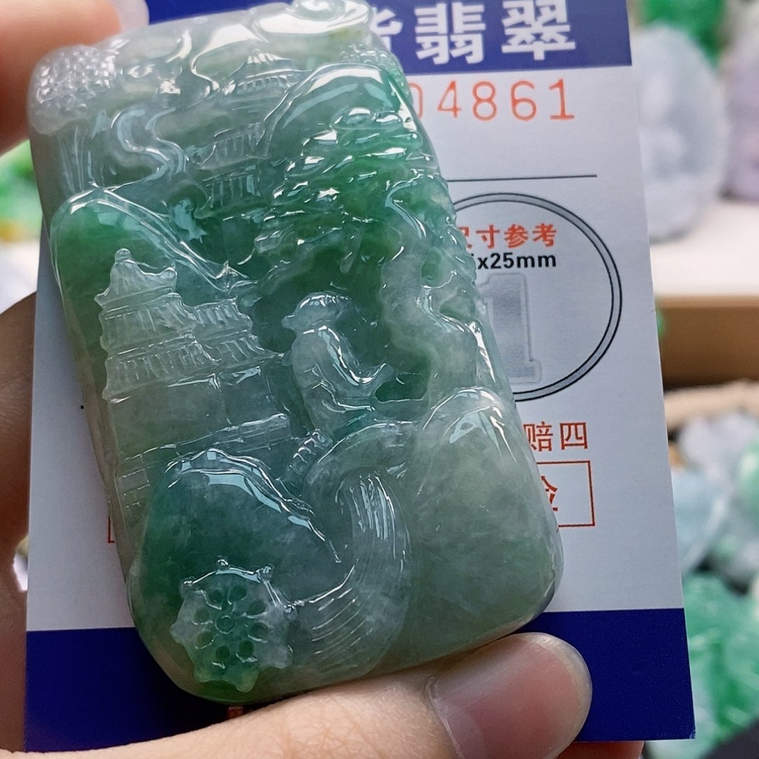 吊坠(不含链)未镶嵌翡翠