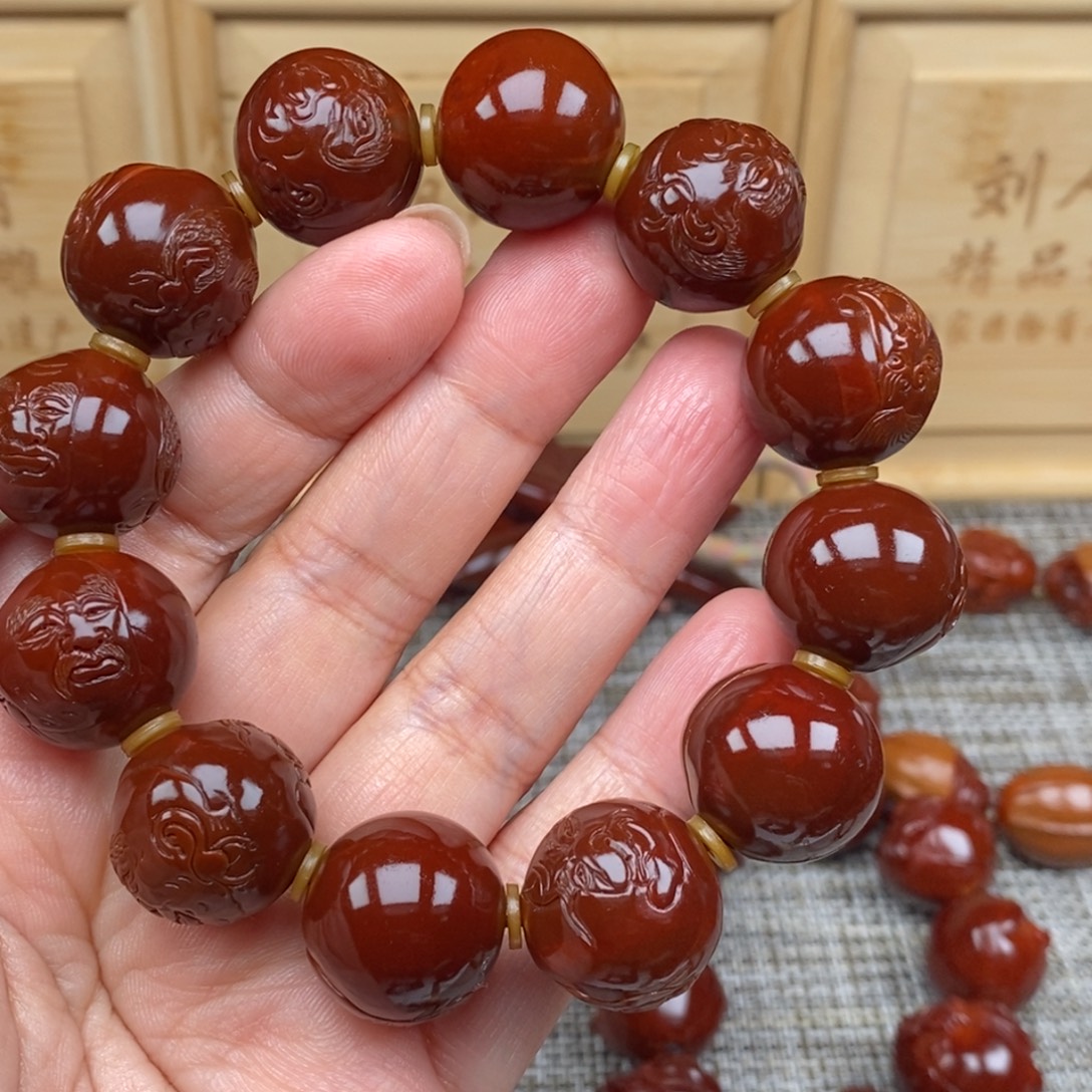 用***9橄榄核吊坠十八罗汉