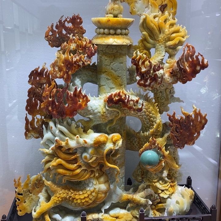 未镶嵌蛇纹石玉（覆膜）珠宝奇石