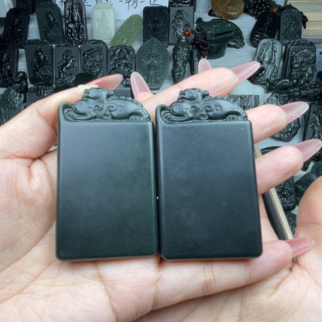 颈饰未镶嵌和田玉P****y