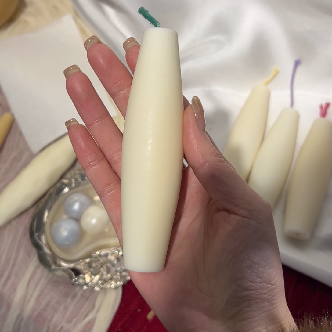 瓷片陶瓷。    陶瓷。     