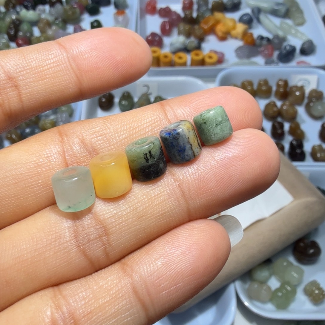 和田玉未镶嵌珠宝奇石