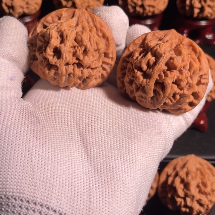 文玩核桃吊坠46尺52克