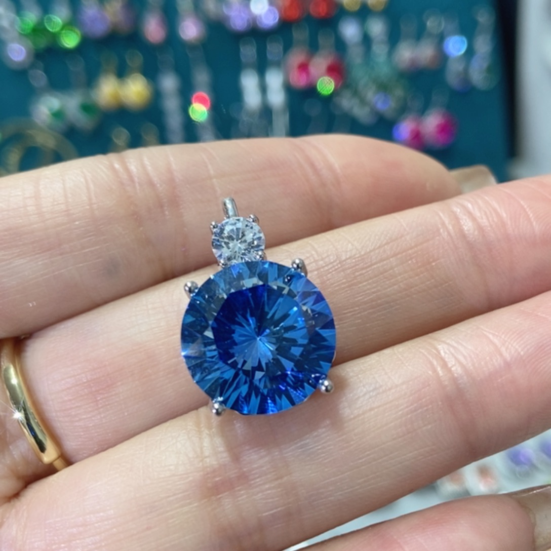 66锆石（处理）金托玫瑰切淡黄吊坠