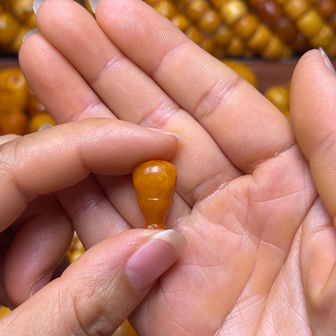 雪****蜜蜡未镶嵌吊坠(不含链)