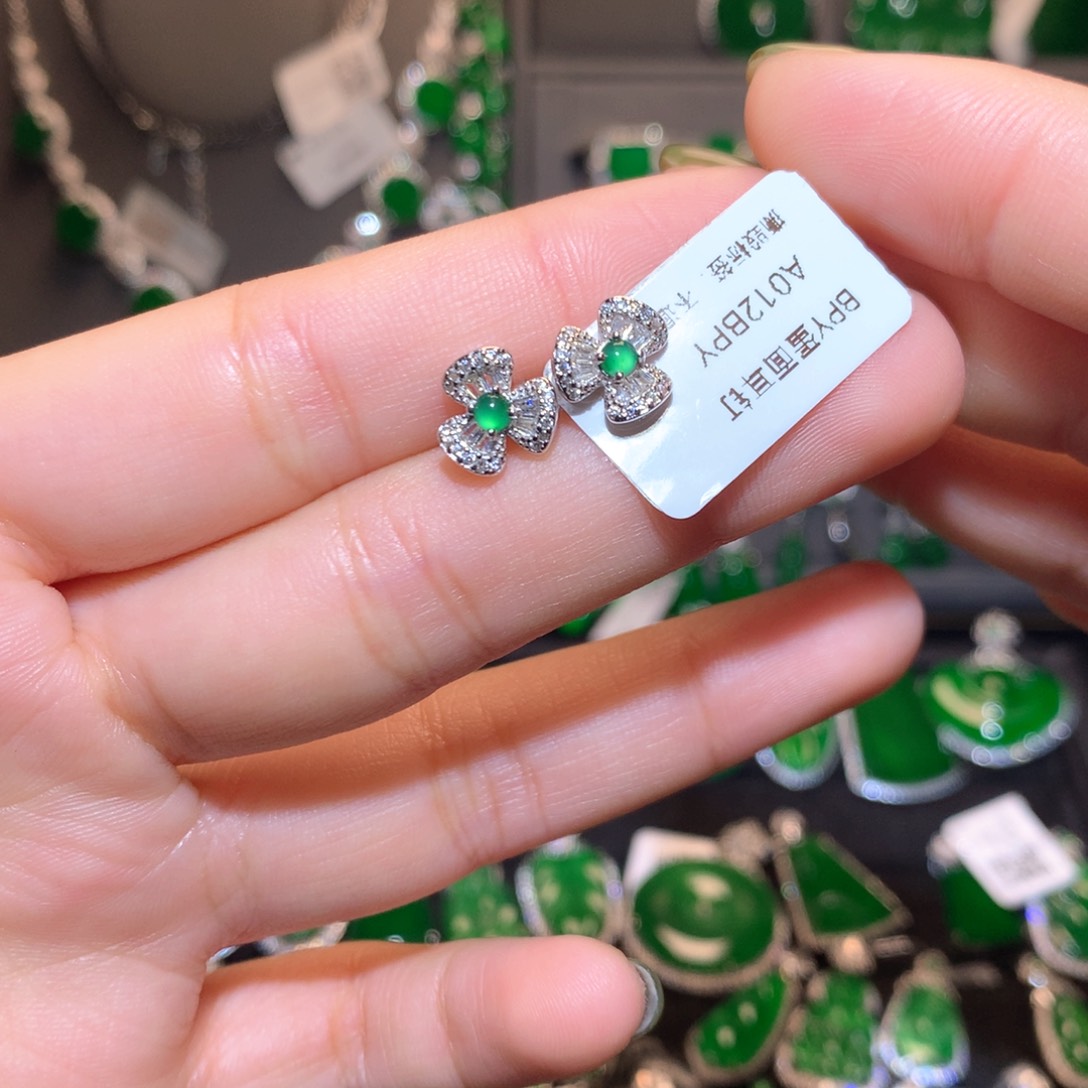 翡翠耳钉银S925镶嵌蛋面