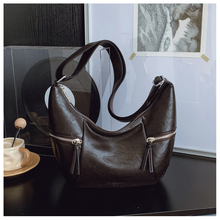 包包女式2025新款大容量百搭超软饺子包轻奢小众高级感通勤斜挎包