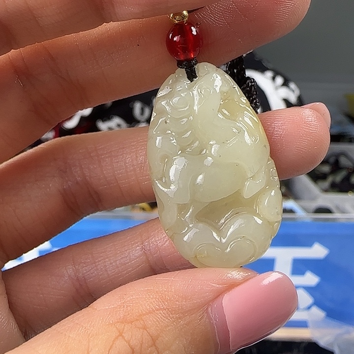 颈饰未镶嵌和田玉