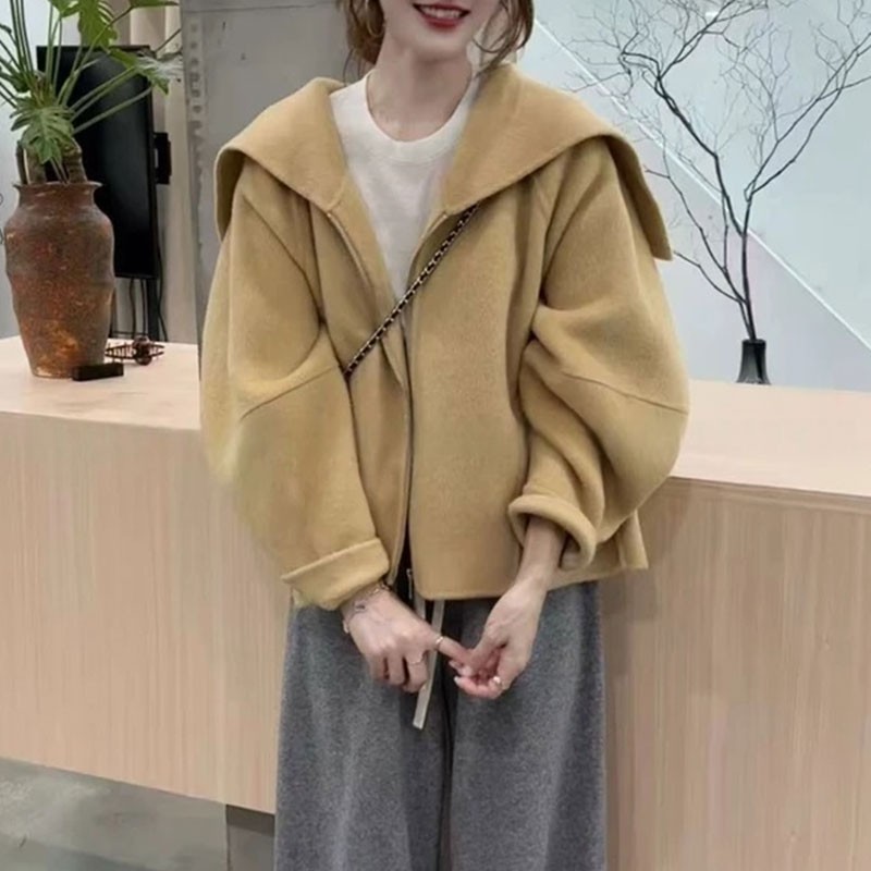 设计感大翻领外套女2025秋冬新款宽松慵懒风休闲百搭短款拉链大衣