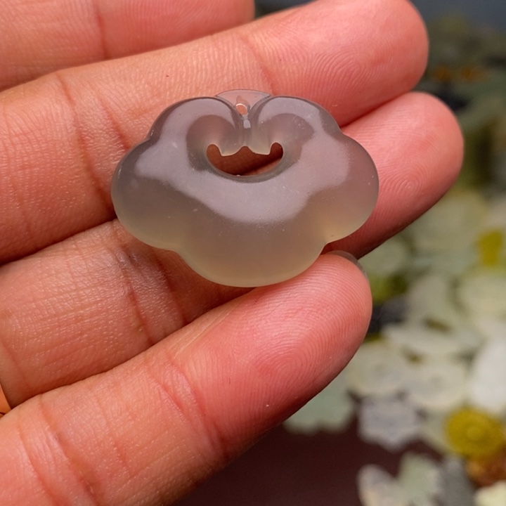蛇纹石玉颈饰合金143
