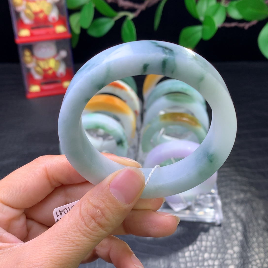 定制翡翠未镶嵌手镯