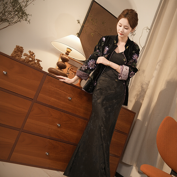 庄生与蝶设计师气质显瘦黑色鱼尾裙四季轻奢时尚复古半身裙TA0015