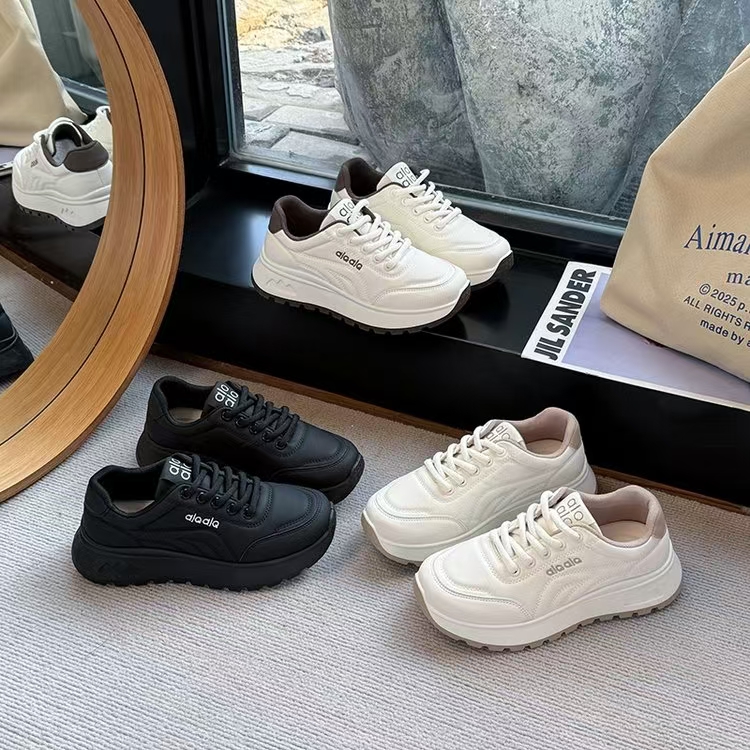 2025秋季新款百搭超火爆款休闲面包板鞋 2605