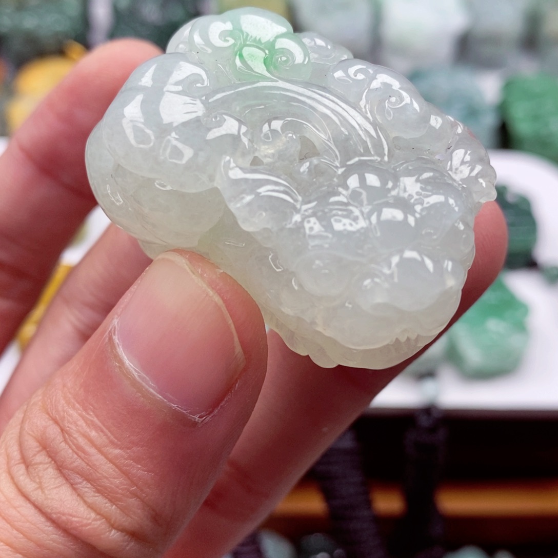 翡翠颈饰未镶嵌孔*翡翠