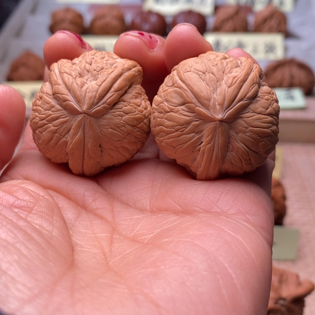 文玩核桃把件球宝三棱