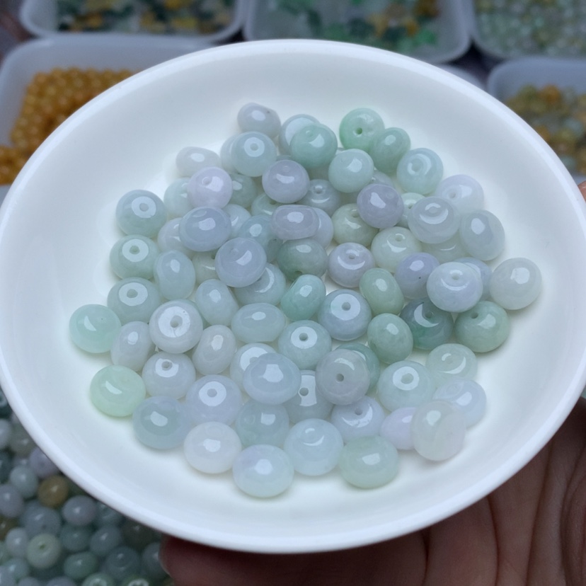 【闪购商品】翡翠手链未镶嵌卡6乘9冰绿白鼓珠40颗