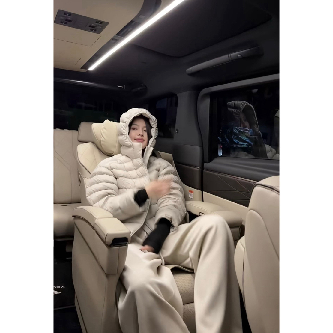 终于等到你 强调版型很重要！！保真95白鸭绒带质检排骨羽绒服外套