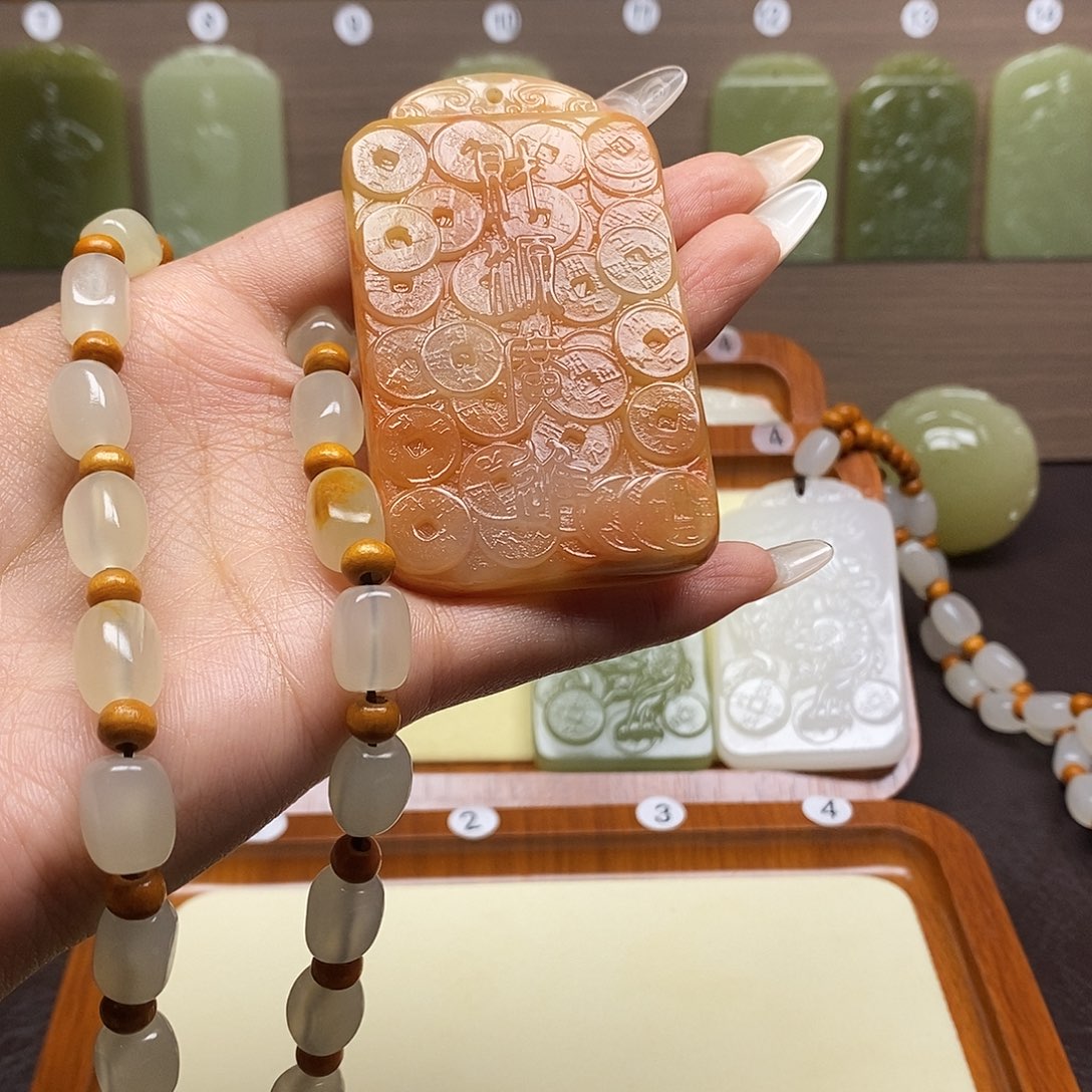 新疆昆仑山料方解石玉