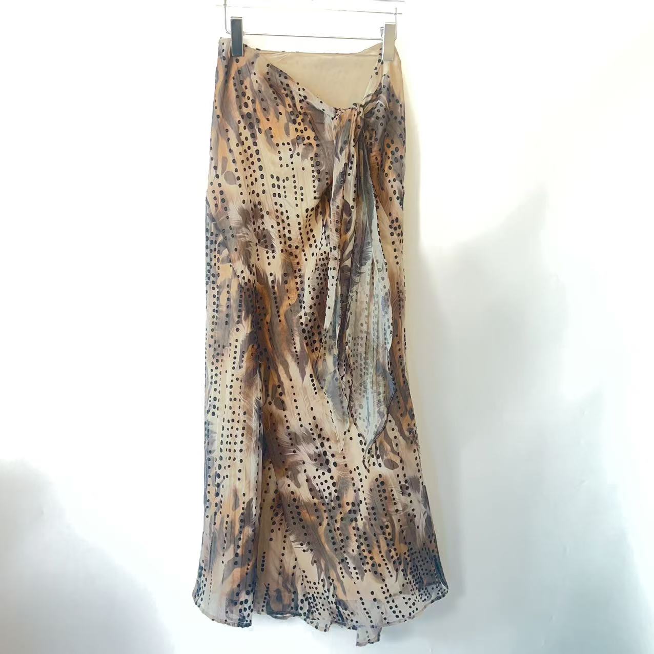 25年夏季新款时尚显瘦修身豹纹复古半身裙