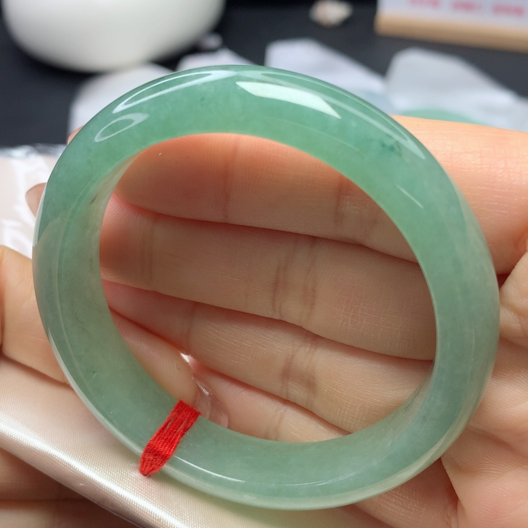 翡翠手镯未镶嵌55555656