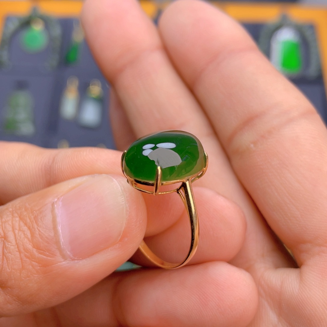 和田玉（碧玉）戒指18K金镶嵌蛋面戒指