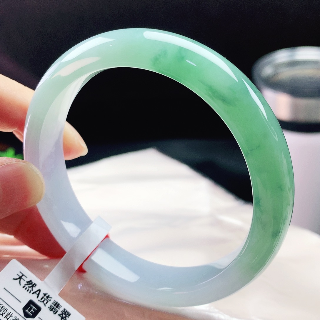 未镶嵌手镯翡翠57圈