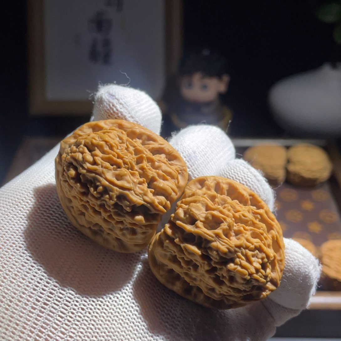 文玩核桃吊坠甚*核桃