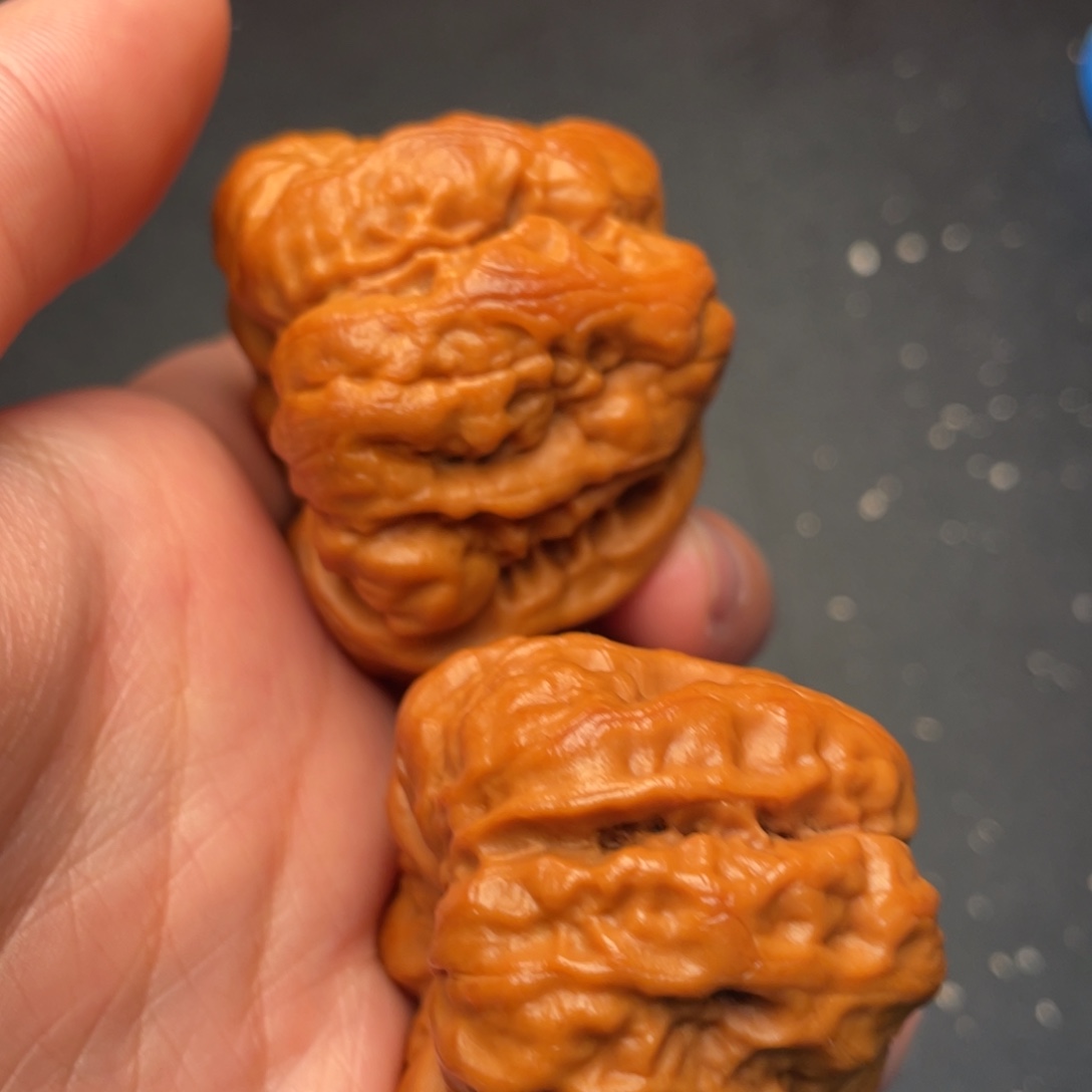 文玩核桃吊坠秦岭野生文玩核桃