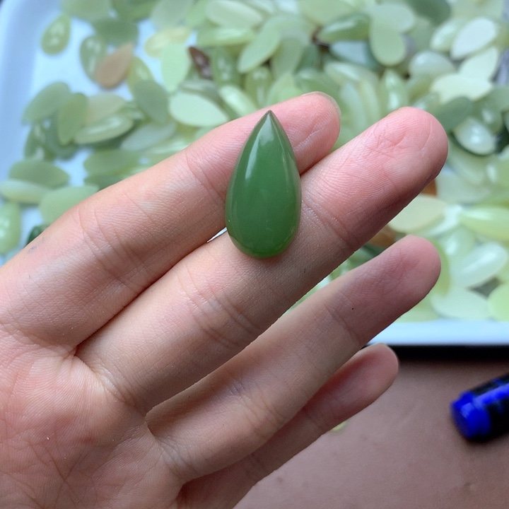 秀***秀颈饰未镶嵌和田玉