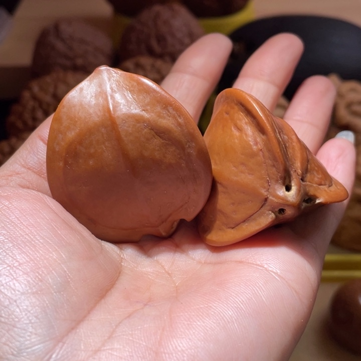 桃核把件三角橄榄核