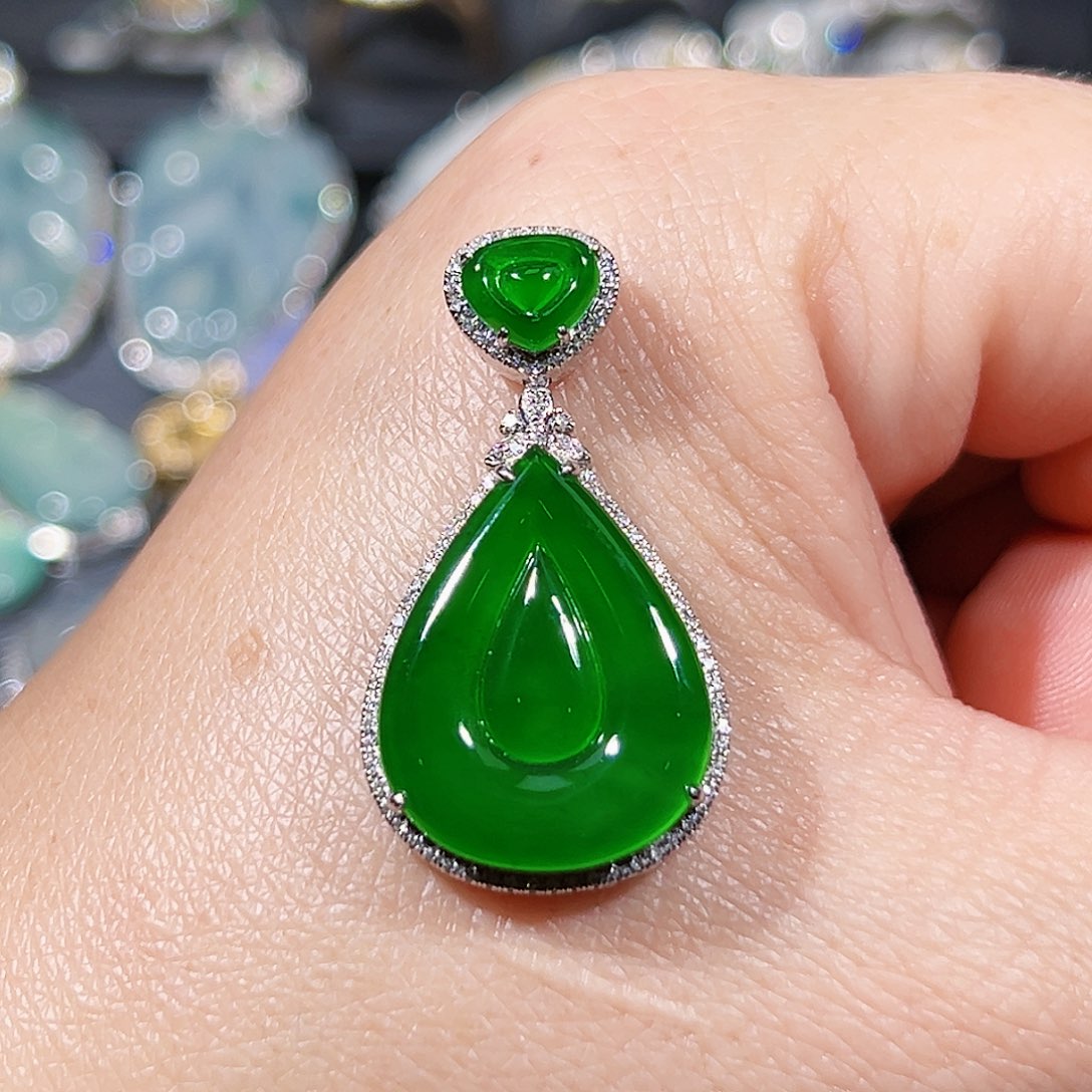 翡翠吊坠(不含链)18K金镶嵌m*