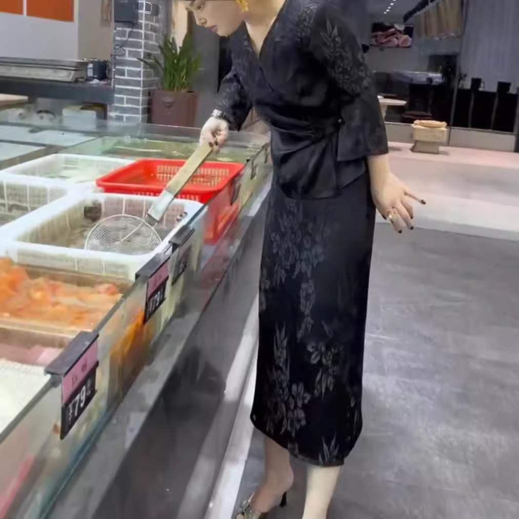  新款时尚洋气百搭精品女装S1194