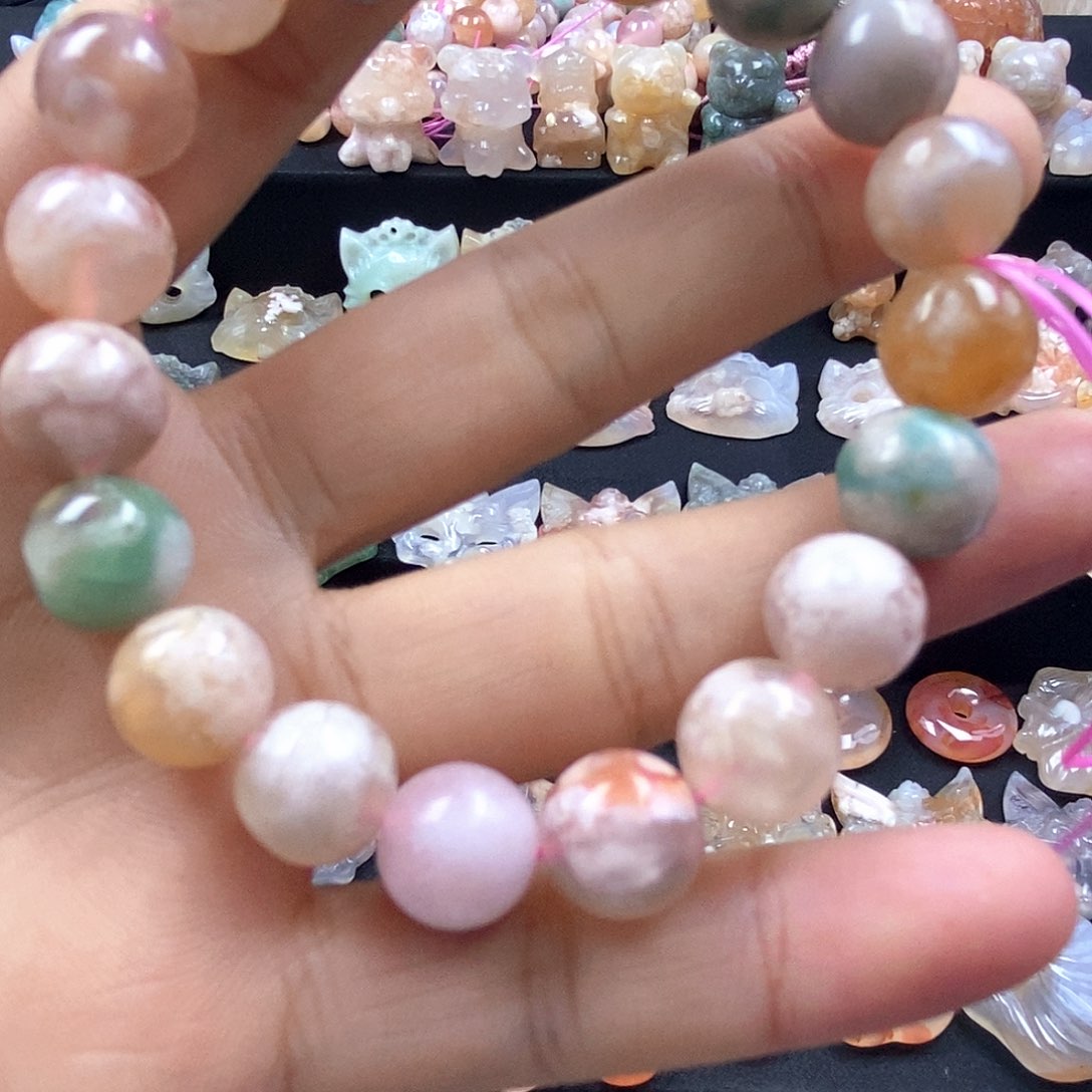 石英质玉颈饰未镶嵌