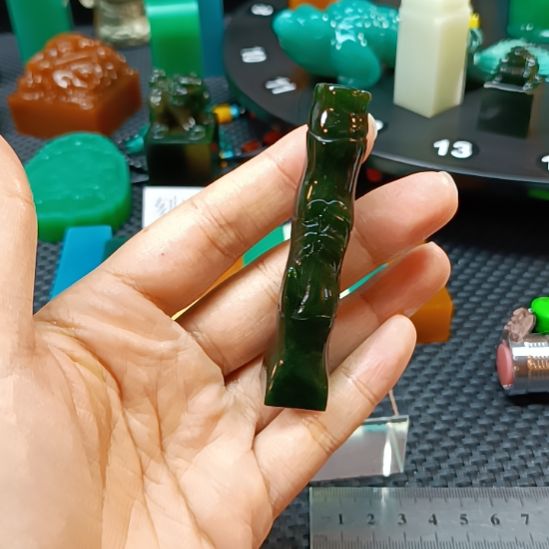 寿山石印石西安倔绿