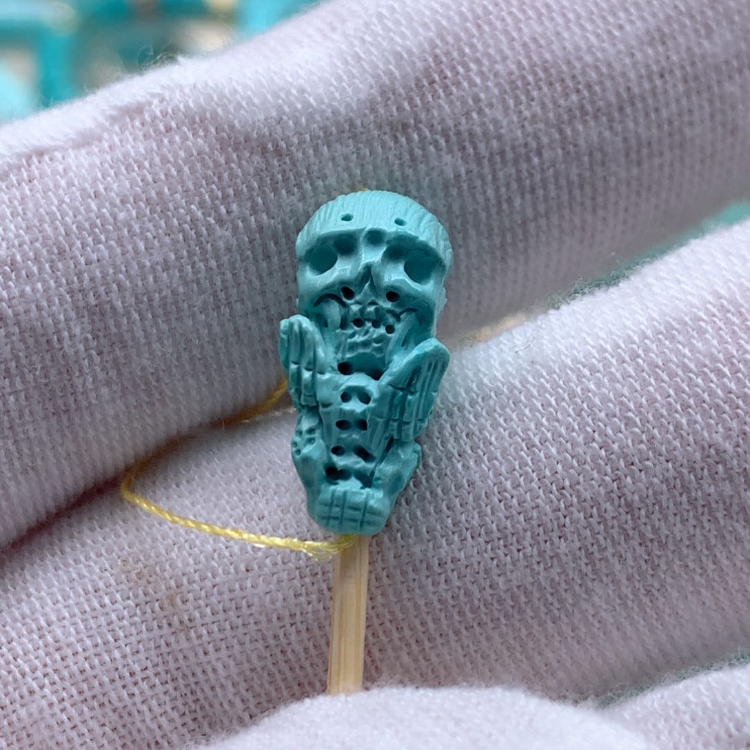 绿松石颈饰未镶嵌