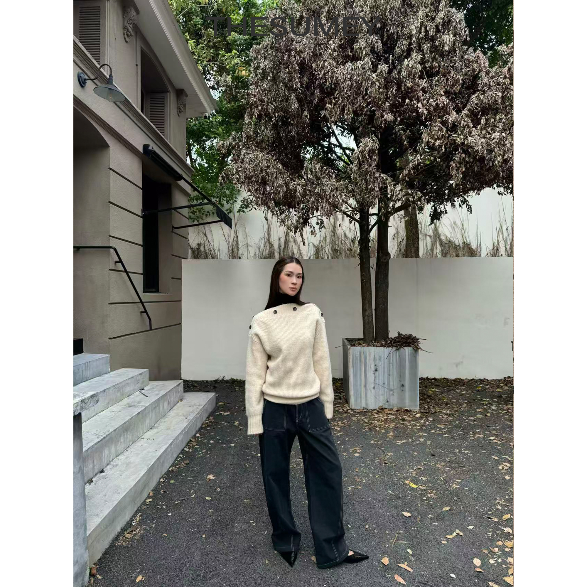 THESUMEY白色毛衣女秋冬季慵懒高级感一字肩上衣套头宽松针织衫