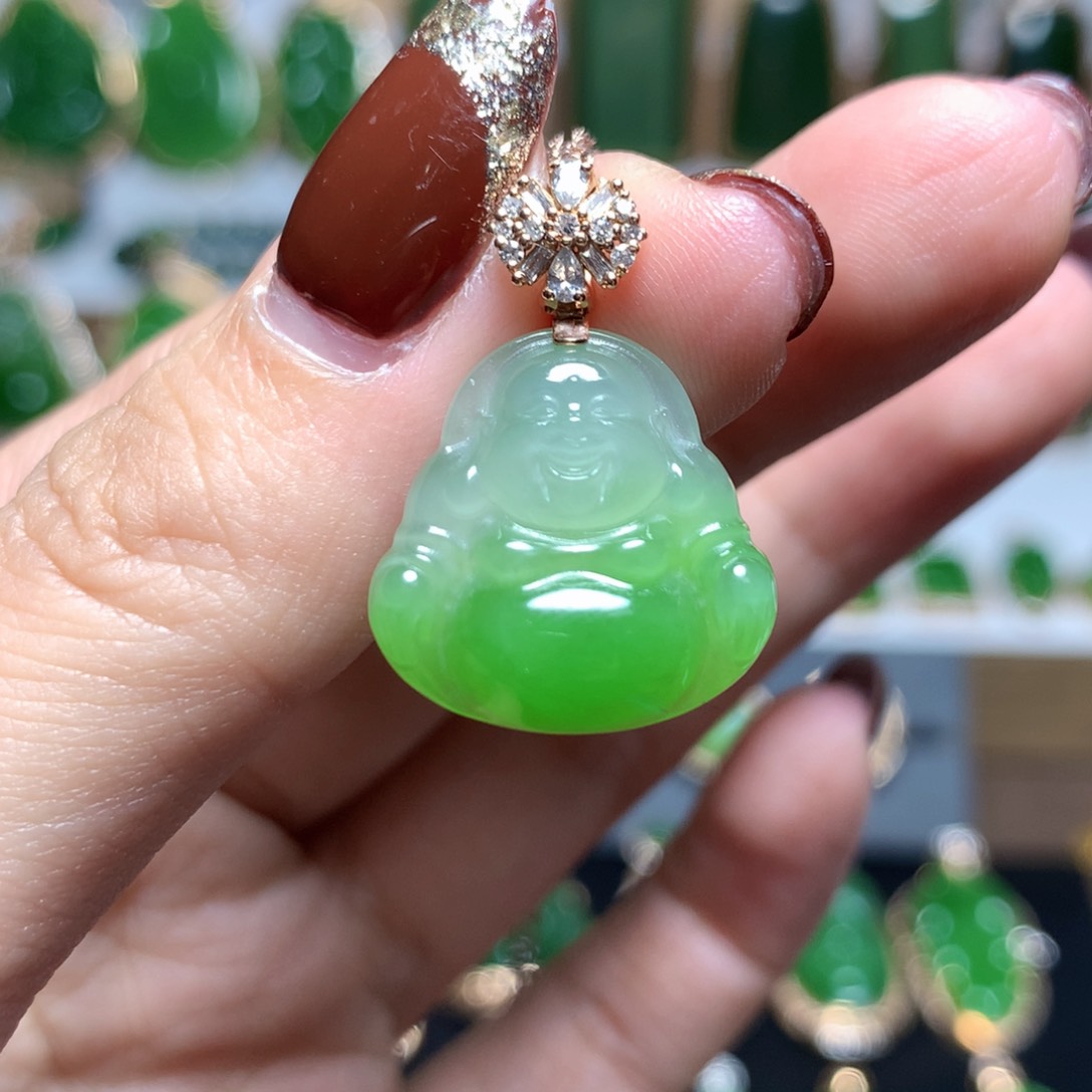 和田玉吊坠18K金镶嵌